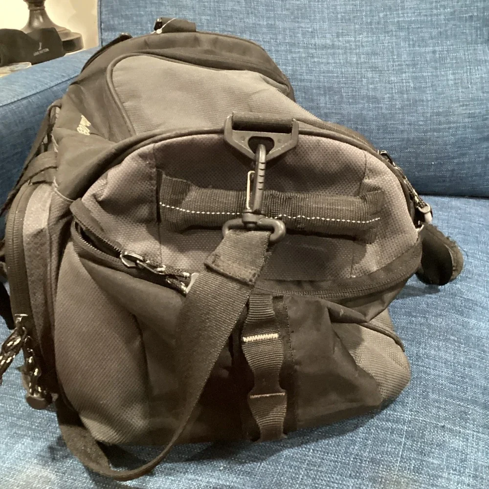Eddie Bauer Duffle Bag Gym Bag w/ Strap Black  Travel Luggage